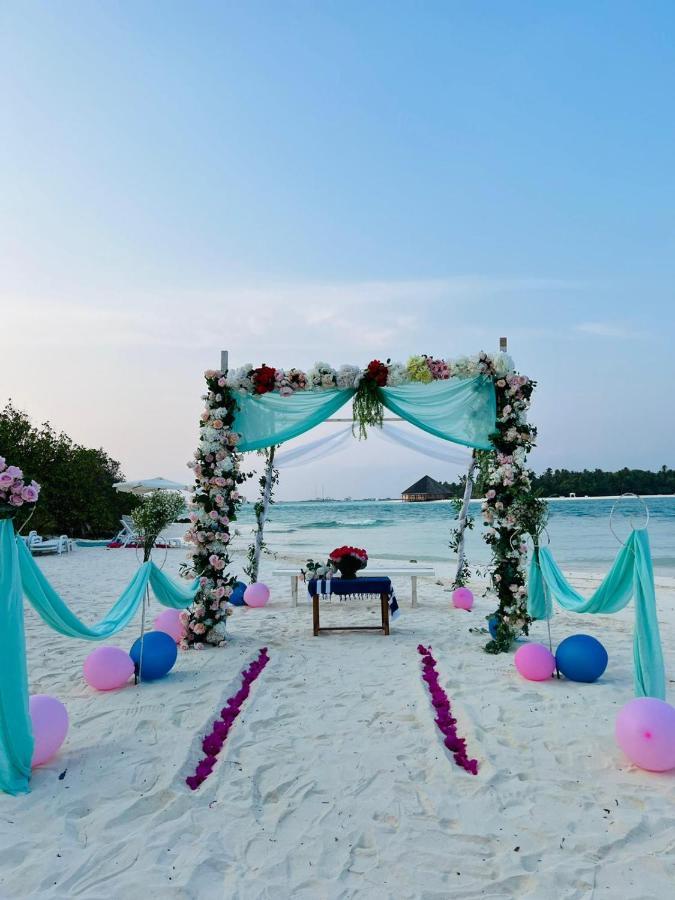 Crown Beach Hotel-Private Bikini Beach Dhiffushi Εξωτερικό φωτογραφία
