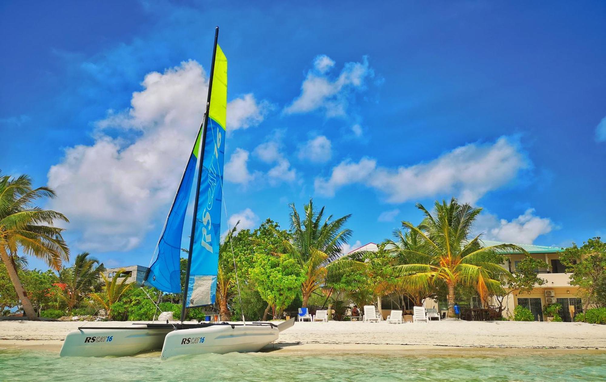 Crown Beach Hotel-Private Bikini Beach Dhiffushi Εξωτερικό φωτογραφία