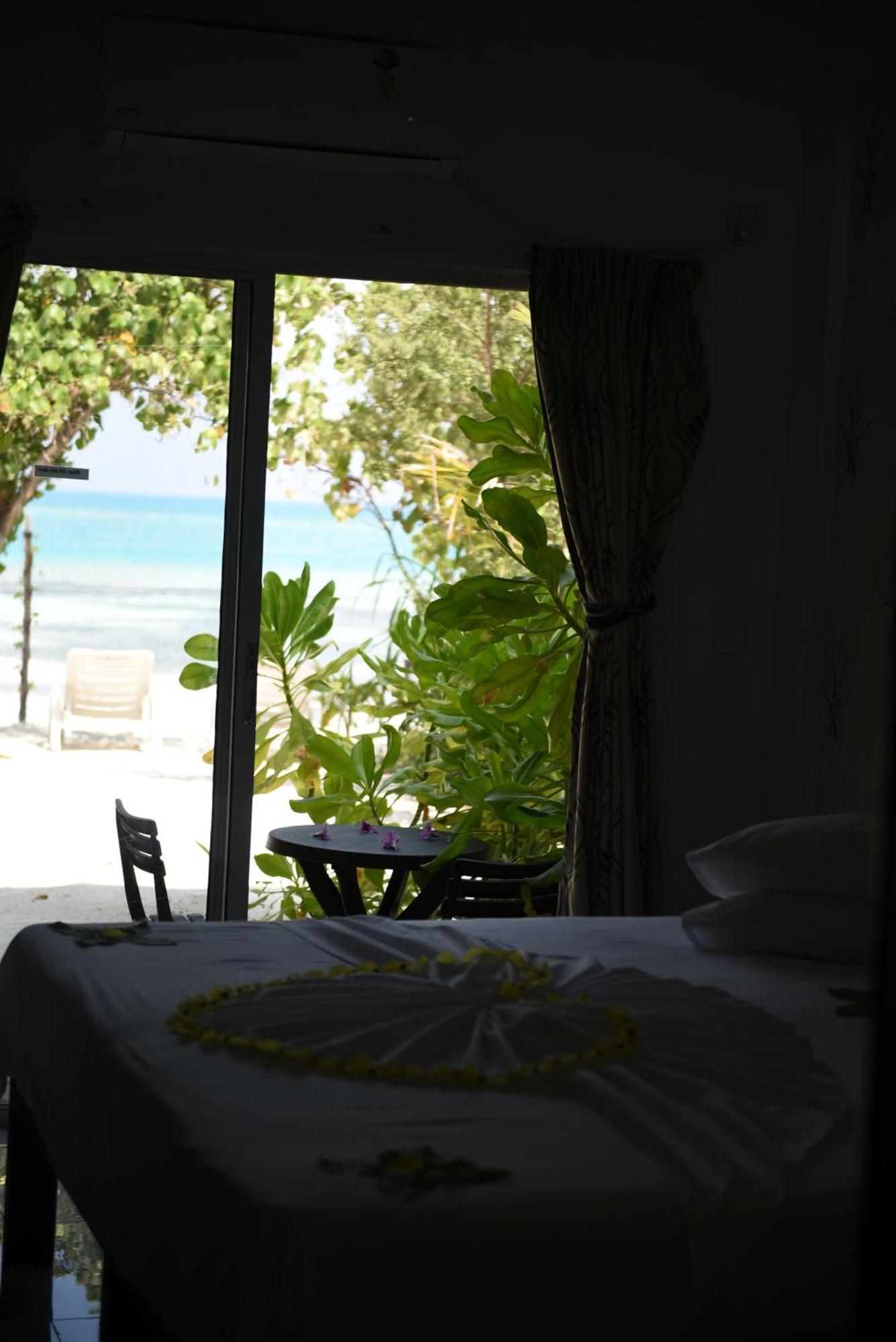 Crown Beach Hotel-Private Bikini Beach Dhiffushi Δωμάτιο φωτογραφία