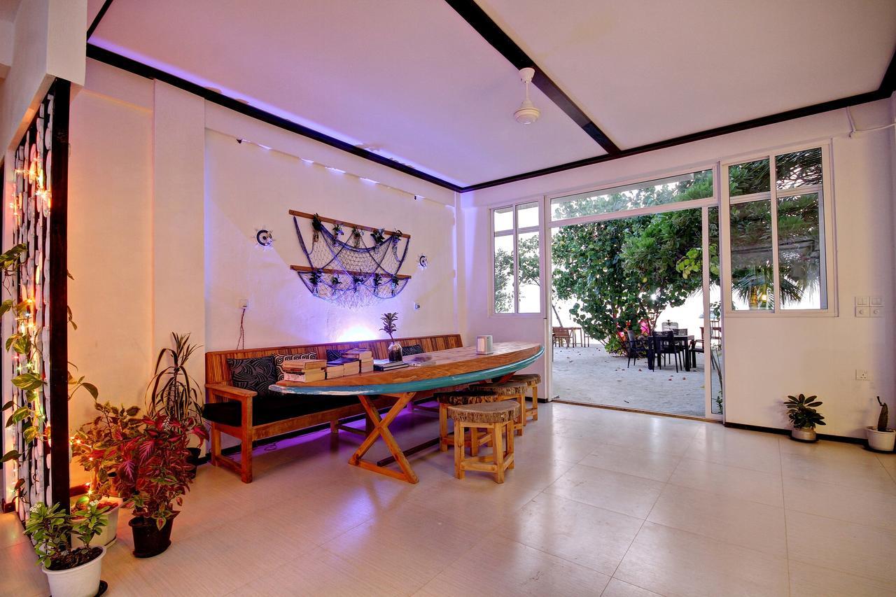 Crown Beach Hotel-Private Bikini Beach Dhiffushi Εξωτερικό φωτογραφία