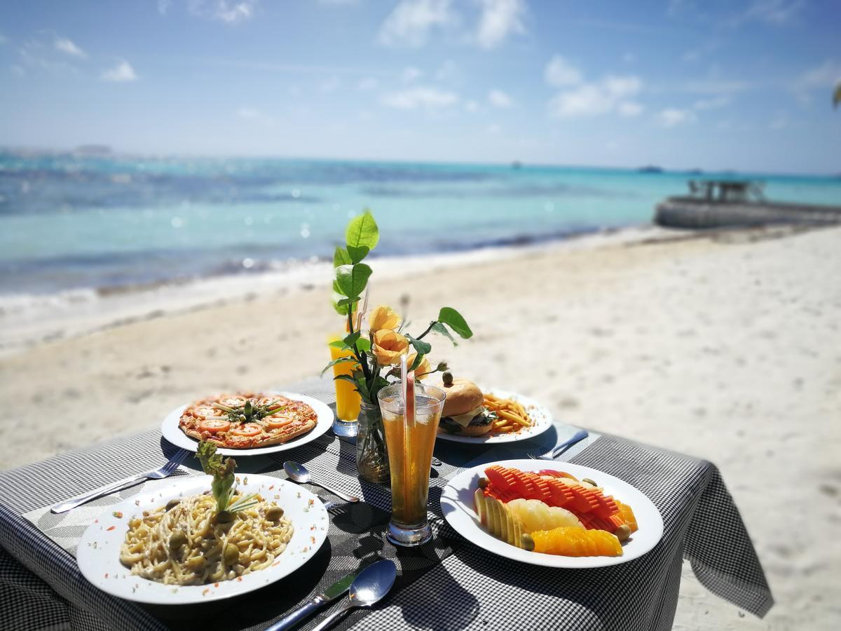 Crown Beach Hotel-Private Bikini Beach Dhiffushi Εξωτερικό φωτογραφία