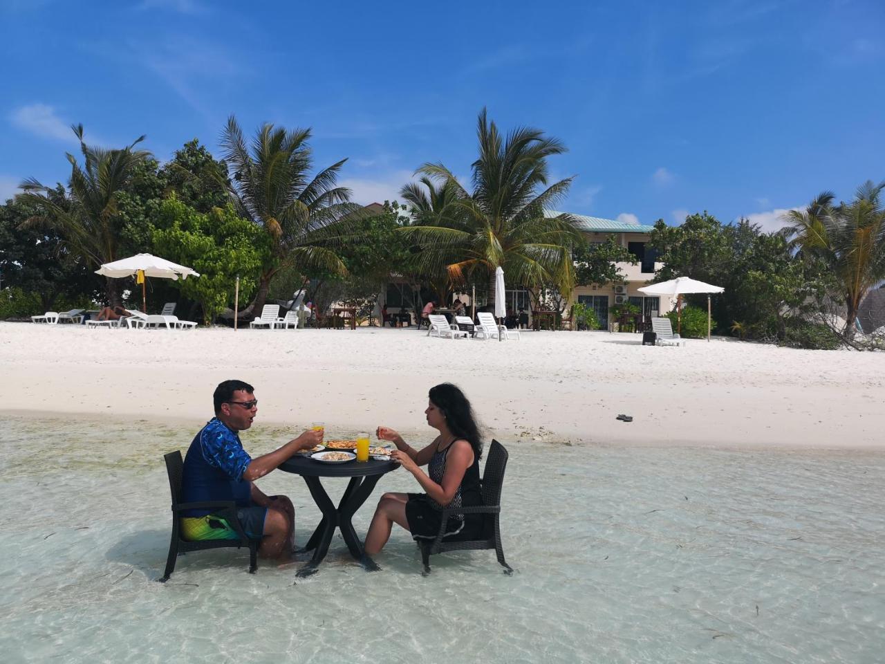 Crown Beach Hotel-Private Bikini Beach Dhiffushi Εξωτερικό φωτογραφία